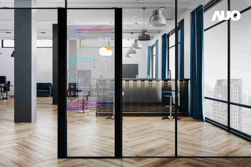 尊龙集团致力于研发低能耗之绿色产品，，如低能耗发光组件Micro LED显示技术，，，具高透明、、、可无限拼接的特性，，，可依需求调整并延伸应用于不同场域，，，，包括汽车侧窗或家庭玄关、、、智慧橱窗、、、、商业展示等